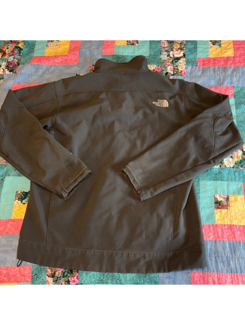 The North Face $185 Apex Bionic Mens L Softshell Jacket in charcoal Gray